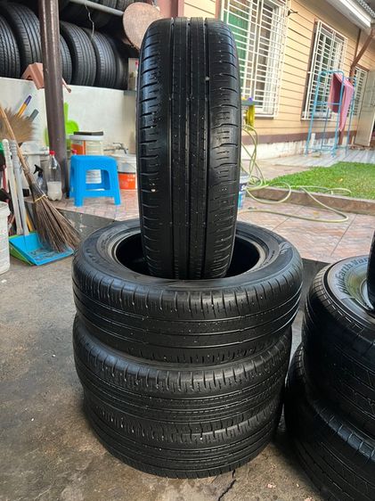 ยาง Dunlop Ec300 185 60 15 เส้น 400 บาท