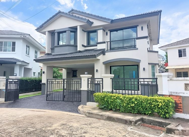 บ้านเดี่ยว มัณฑนา ราชพฤกษ์ บ้านรีโนเวทใหม่ ใกล้รถไฟฟ้ามองหาบ้านสำหรับครอบครัวใหญ่ในทำเลคุณภาพ
