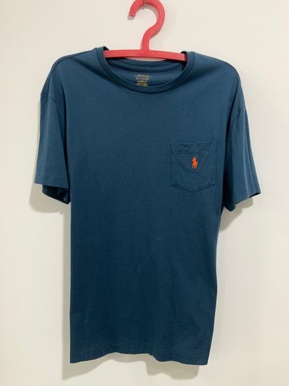 อื่นๆ อื่นๆ แขนสั้น อื่นๆ อื่นๆ เสื้อยืดคอวีกระเป๋าอกซ้าย POLO Ralph Lauren แท้ 💯 size M วัดจริง ขนาด อก 21.5 ยาว 27.5 นิ้ว สภาพดีมาก ดีเทลสวย เนื้อผ้านิ่มมาก 