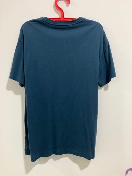 เสื้อยืดคอวีกระเป๋าอกซ้าย POLO Ralph Lauren แท้ 💯 size M วัดจริง ขนาด อก 21.5 ยาว 27.5 นิ้ว สภาพดีมาก ดีเทลสวย เนื้อผ้านิ่มมาก  รูปที่ 5