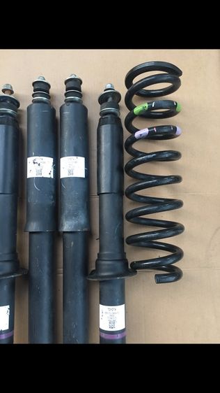 โช๊ค เดิม หน้า หลัง TOYOTA ฟอจูนเนอร์ ปี 2016 ถึง ปัจจุบัน และ ใส่ ปี 2004 ถึง 2015  รูปที่ 4