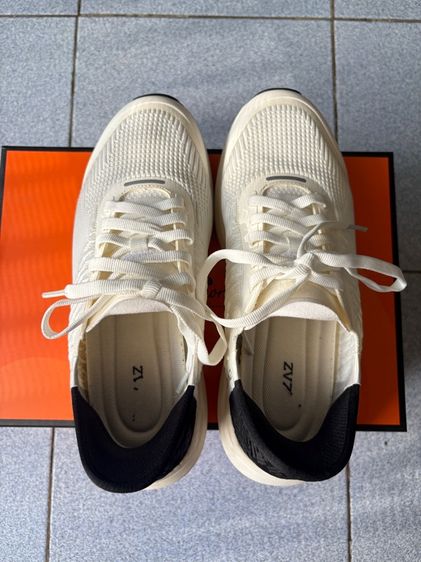 (มือ 2) รองเท้าสุขภาพ กันลื่น แบรนด์ Saisamorn  สีขาว Size 39 รูปที่ 2