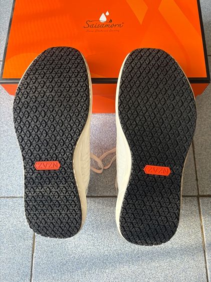 (มือ 2) รองเท้าสุขภาพ กันลื่น แบรนด์ Saisamorn  สีขาว Size 39 รูปที่ 6