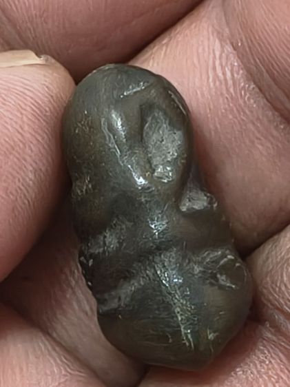 พระปิดตาหลวงพ่อป้องวัดหลุมดิน..เนื้อสัมฤทธิ์พิมพ์ข้าวต้มมัด รูปที่ 2