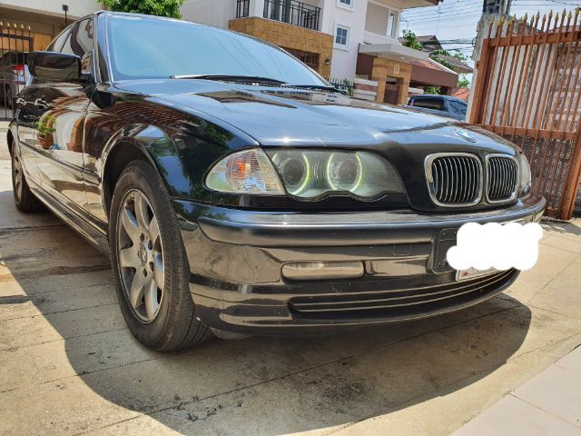 BMW Series 3 2000 323i Sedan เบนซิน LPG เกียร์อัตโนมัติ ดำ รูปที่ 3
