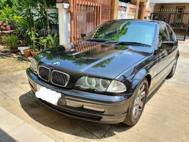 BMW Series 3 2000 323i Sedan เบนซิน LPG เกียร์อัตโนมัติ ดำ รูปที่ 2