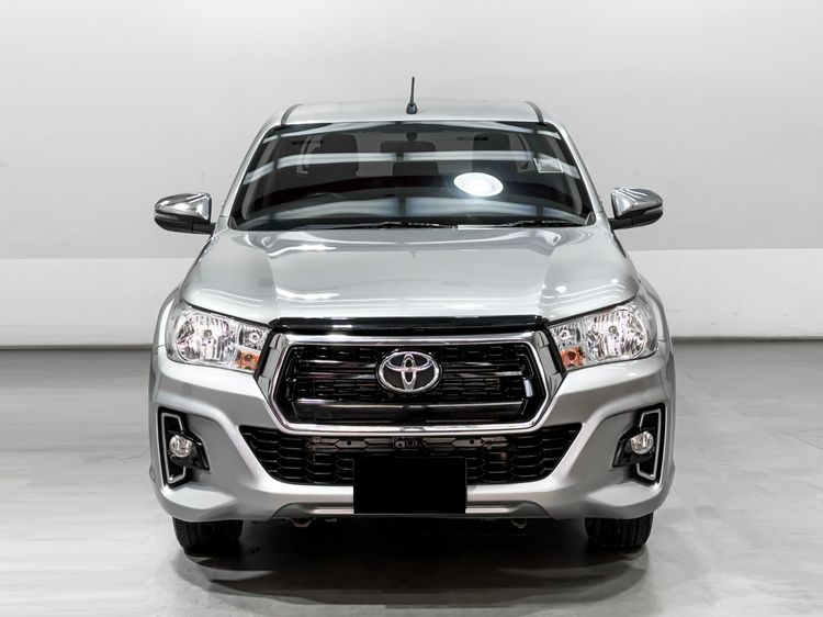 Toyota Hilux Revo 2020 2.4 Z Edition E Pickup ดีเซล เกียร์ธรรมดา บรอนซ์เงิน รูปที่ 2