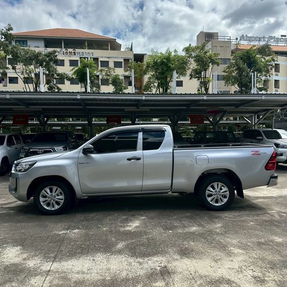 Toyota Hilux Revo 2023 2.4 Z Edition Entry Pickup ดีเซล ไม่ติดแก๊ส เกียร์ธรรมดา บรอนซ์เงิน รูปที่ 4