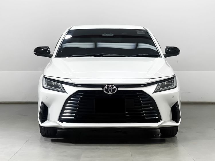 Toyota Yaris ATIV 2024 1.2 Premium Luxury Sedan เบนซิน เกียร์อัตโนมัติ ขาว รูปที่ 2