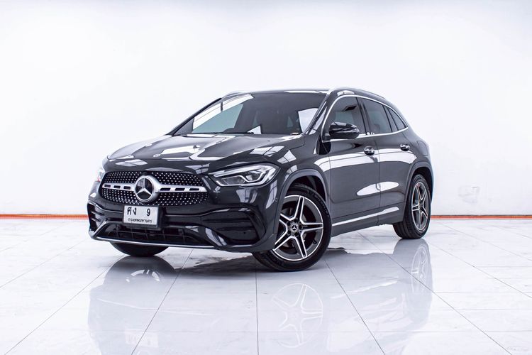รถ Mercedes-Benz GLA-Class GLA200 สี ดำ