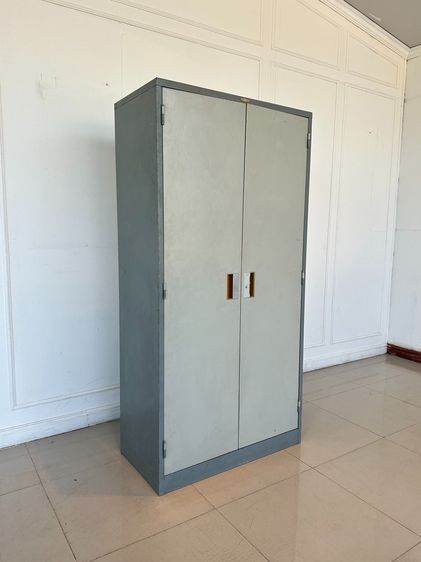 ตู้เหล็ก 2 บานเปิด แบรนด์ LUCKY สีเทา รูปที่ 2