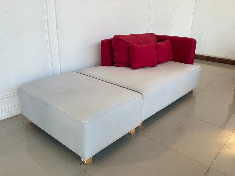 โซฟาเดย์เบด พร้อมสตูล เบาะผ้าสีเทา พิงหลังผ้าสีแดง รูปที่ 5