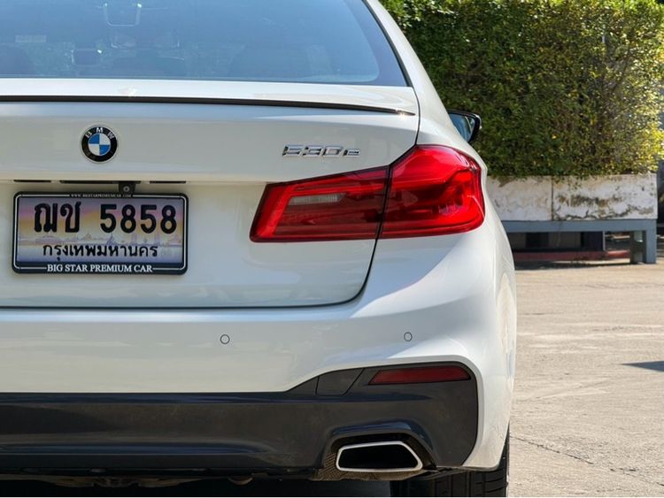 BMW Series 5 2021 530e Sedan ปลั๊กอินไฮบริด (PHEV) ไม่ติดแก๊ส เกียร์อัตโนมัติ ขาว รูปที่ 4