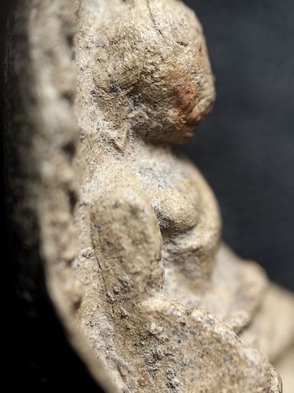 พระรอดลำพูนพิมพ์ใหญ่เนื้อโทนขาวครับ รูปที่ 2