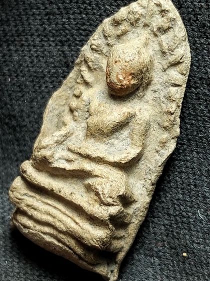 พระรอดลำพูนพิมพ์ใหญ่เนื้อโทนขาวครับ รูปที่ 18