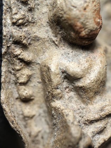 พระรอดลำพูนพิมพ์ใหญ่เนื้อโทนขาวครับ รูปที่ 14