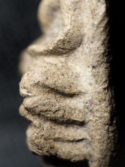 พระรอดลำพูนพิมพ์ใหญ่เนื้อโทนขาวครับ รูปที่ 5