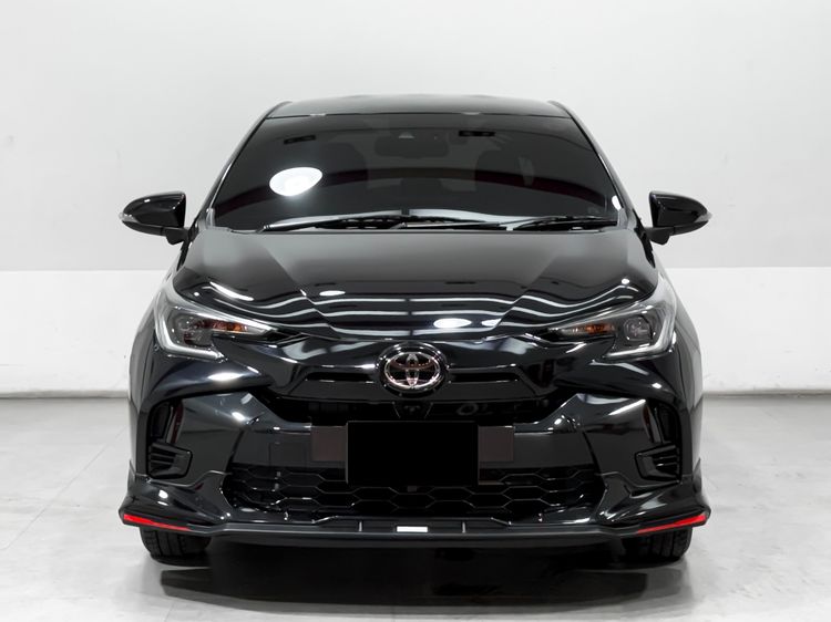 Toyota Yaris 2023 1.2 Premium Sedan เบนซิน เกียร์อัตโนมัติ ดำ รูปที่ 2
