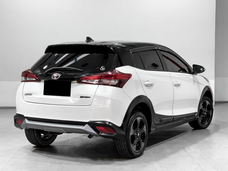Toyota Yaris 2023 1.2 Sport Premium X Sedan เบนซิน เกียร์อัตโนมัติ ขาว รูปที่ 4