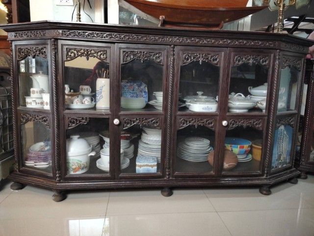 ตู้ไม้สัก