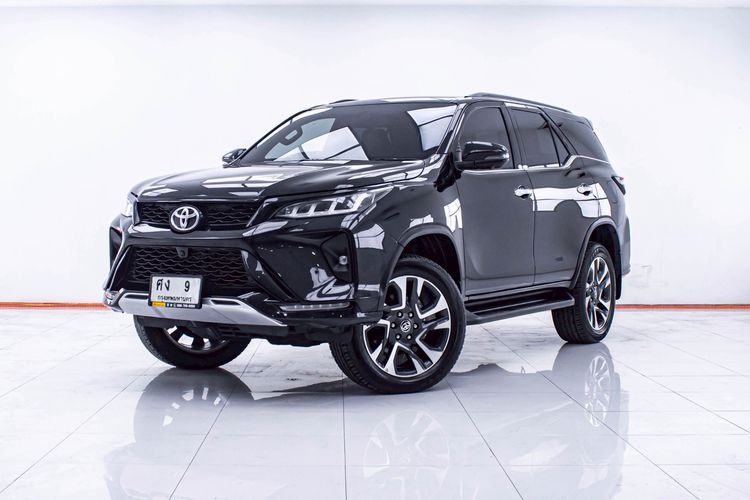 Toyota Fortuner 2021 2.4 LEGENDER 2WD AT Utility-car ดีเซล ไม่ติดแก๊ส เกียร์อัตโนมัติ ดำ
