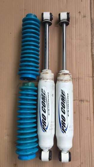 โช๊ค คู่หลัง Procomp Es9000 Mitsubishi ไทรทัน  plus 