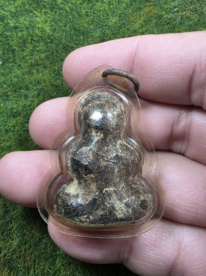 พระปิดตาหลวงปู่เอี่ยมเก่าๆ รูปที่ 2