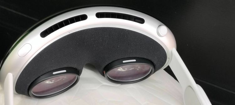 Apple Vision Pro 256GB เครื่องศูนย์ US อุปกรณ์ครบ สภาพใช้งาน รูปที่ 9