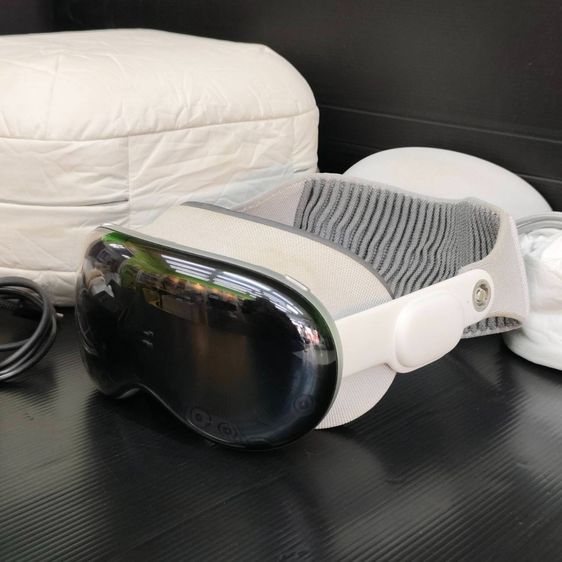 Apple Vision Pro 256GB เครื่องศูนย์ US อุปกรณ์ครบ สภาพใช้งาน รูปที่ 2