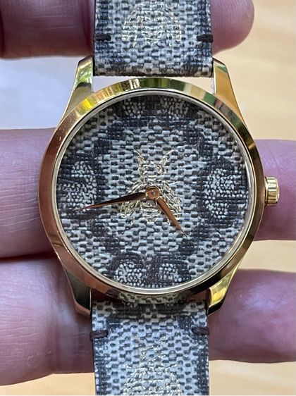 GUCCI G Timeless Bee GG Supreme Cavas Red Dial Unisex Watch 38 mm YA1264068A รูปที่ 10