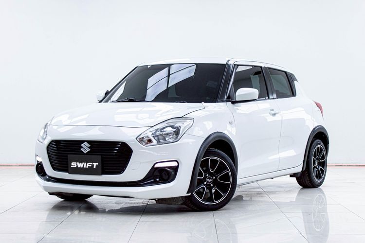 รถ Suzuki Swift 1.2 GL สี ขาว