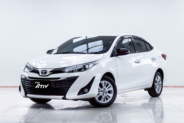 Toyota Yaris ATIV 2018 1.2 S Sedan เบนซิน ไม่ติดแก๊ส เกียร์อัตโนมัติ ขาว รูปที่ 4