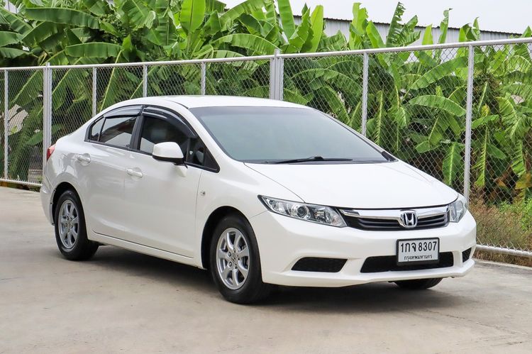 Honda Civic 2012 1.8 S i-VTEC Sedan เบนซิน ไม่ติดแก๊ส เกียร์อัตโนมัติ ขาว