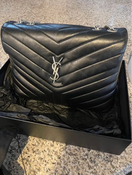 SALES กระเป๋า YSL Medium Loulou quilted shoulder bag 