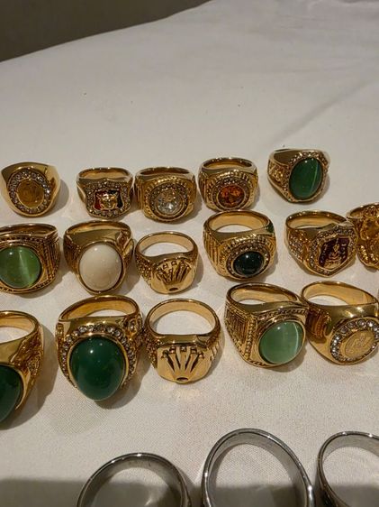 ชุดแหวน ของเก่าเก็บ เหมาๆ ทั้งหมด 20 วง สวยหายาก เก่าเก็บ ของที่บ้าน ขาย ยก ทั้งหมด ตามสภาพ พร้อมส่งครับสวย น่าสะสม เดิมๆ เบอร์ 9 ครับ รูปที่ 4