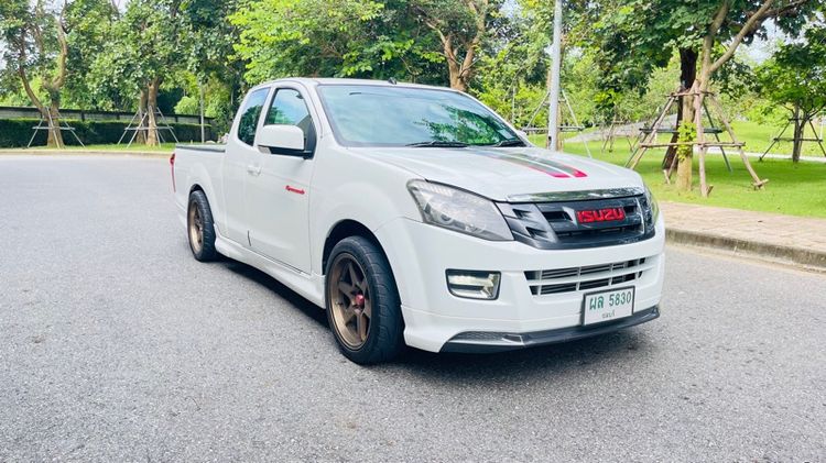 รถ Isuzu D-MAX 2.5 X-Series Z สี ขาว