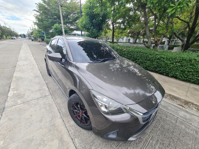 Mazda Mazda 2 2015 1.5 Skyactiv-D Sedan ดีเซล ไม่ติดแก๊ส เกียร์อัตโนมัติ เทา รูปที่ 2