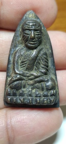 รูปหล่อเตารีดหลวงปู่ทวด