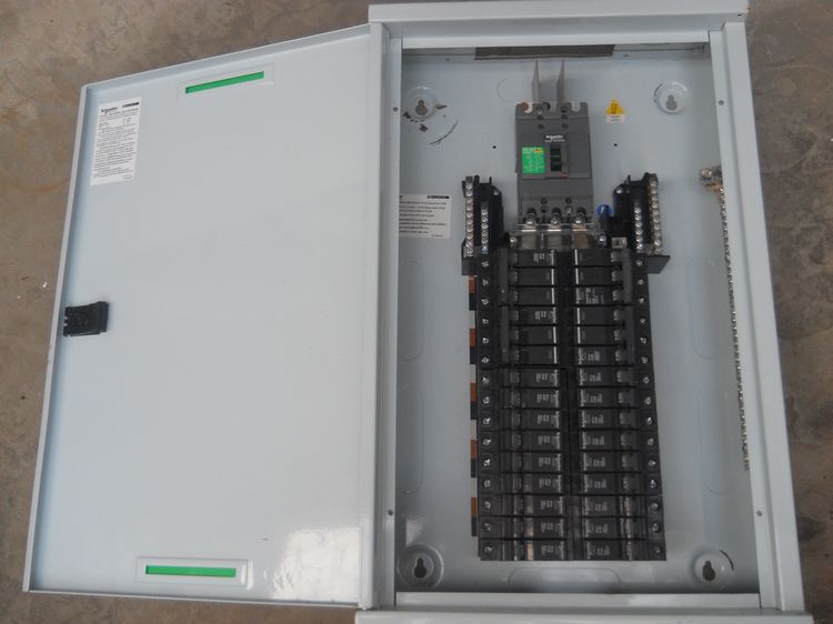 อุปกรณ์วงจรไฟฟ้าเเละอะไหล่ ตู้โหลดเมน60A30ช่อง