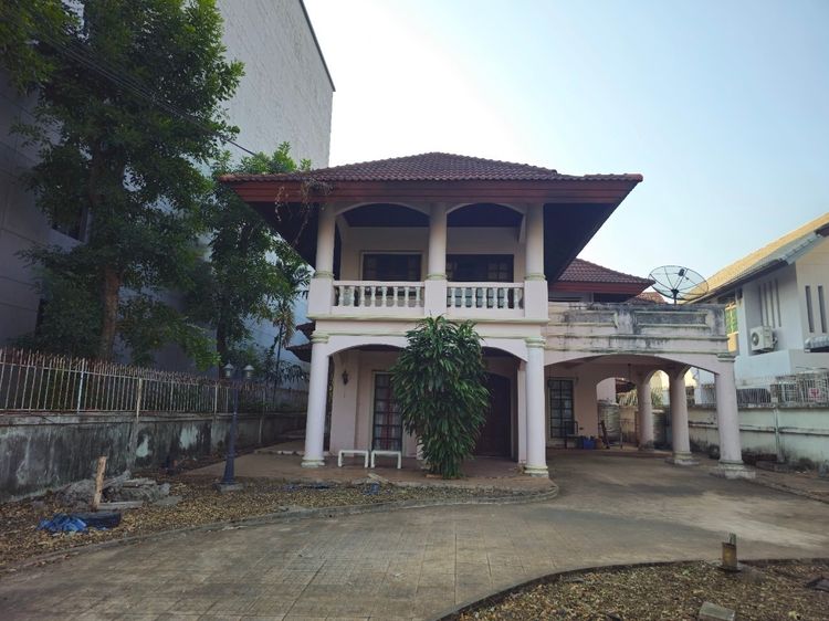 มีบางส่วน 🏡ขายบ้านเดี่ยว 143ตารางวา ใกล้ใจกลางเมือง บนถนนสุทธิสาร ซอยสวรรค์วิถี (ขายตามสภาพ ต้องปรับปรุงก่อนเข้าอยู่)