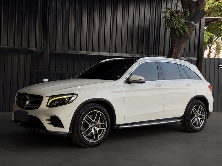 รถ Mercedes-Benz GLC-Class GLC250d สี ขาว