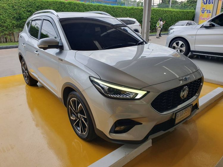 MG ZS 2021 1.5X+ Sunroof Sedan เบนซิน ไม่ติดแก๊ส เกียร์อัตโนมัติ บรอนซ์เงิน