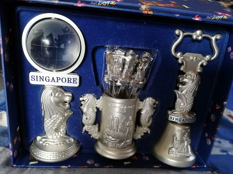 ของที่ระลึกสัญญลักษณ์สิงคโปร์ 5 รายการ ขายยกกล่อง ของใหม่่ สแตนเลส รูปที่ 9