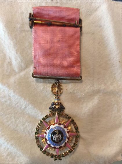 เหรียญ ร.5 บำรุงตระกูลวงษ์ 
เนื้อทองคำลงยา รศ 121 

รับประกันของแท้ รูปที่ 4