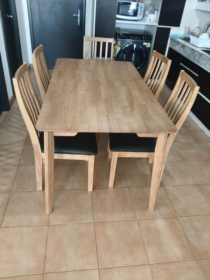 ไม้ ชุดโต๊ะอาหาร Femmie พร้อมเก้าอี้ 6 ตัว Table + 6 Chairs