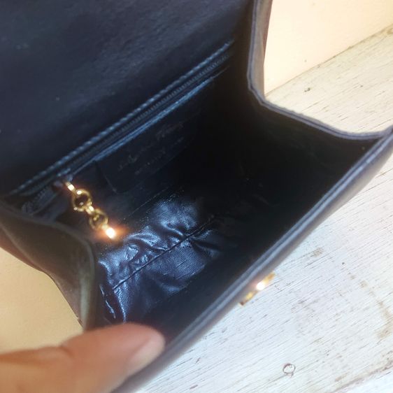 Vintage Ferragamo Handbag รูปที่ 12