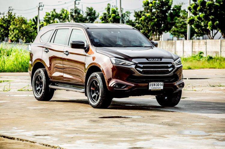 Isuzu MU-X 2022 3.0 Ultimate AT 2WD Utility-car ดีเซล ไม่ติดแก๊ส เกียร์อัตโนมัติ น้ำตาล รูปที่ 3