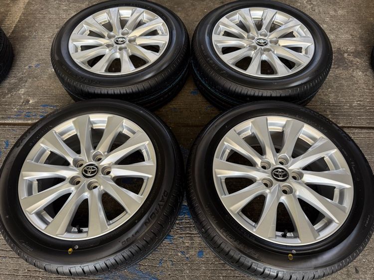 Toyota Camry ขอบ 17 นิ้ว Top Hybrid 💢 รูปที่ 2