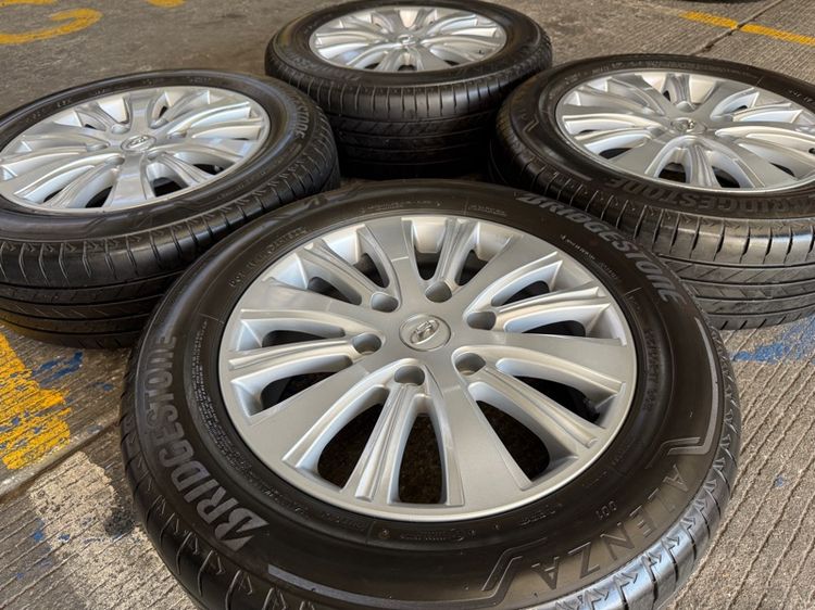 Hyundai H-1.Vip. ขอบ 17  นิ้ว 🛞 รูปที่ 3