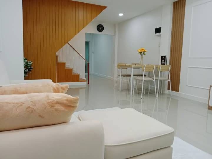 มีบางส่วน ขายบ้าน 2 ชั้น รีโนเวทใหม่ทั้งหลัง ใจกลางเมือง ถนนเสือป่า ซอย 4 ต.หน้าเมือง ราชบุรี ใกล้โรบินสัน ตลาดศรีเมือง รูปที่ 4